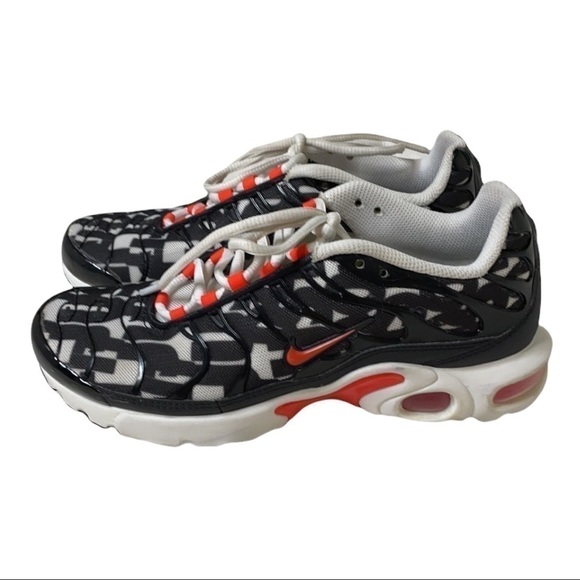 ❤️nike Air Max Plus TN size (6Y) - Picture 3 of 11